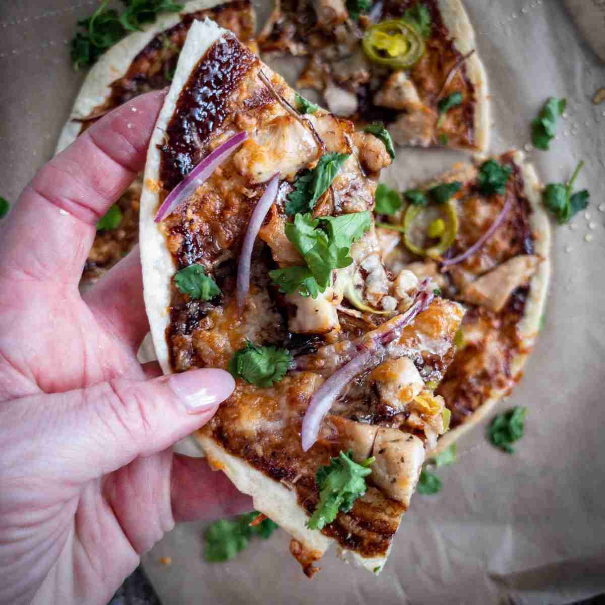 Tortilla Pizza [Air Fryer] with BBQ Chicken, Honey & Jalapeños