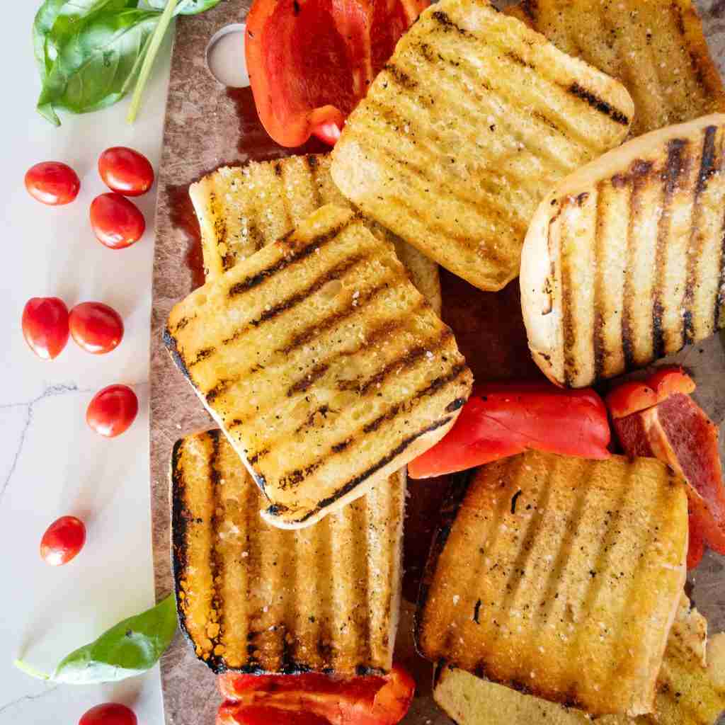 Grilled Salad with Bread and Peppers