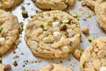 Pistachio White Chocolate Cookies