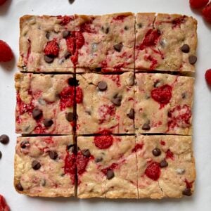 Fudgy Dark Chocolate Raspberry Blondies